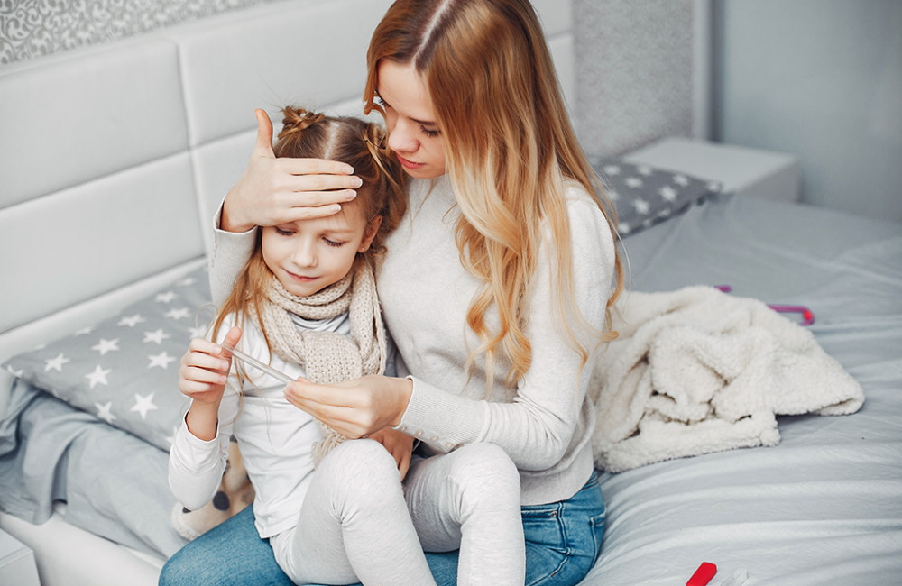 mother-with-her-illnes-daughter-bedroom-lowres